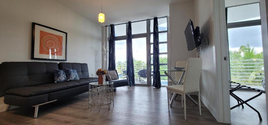 מיאמי ביץ' Strand Ocean Drive Suites מראה חיצוני תמונה