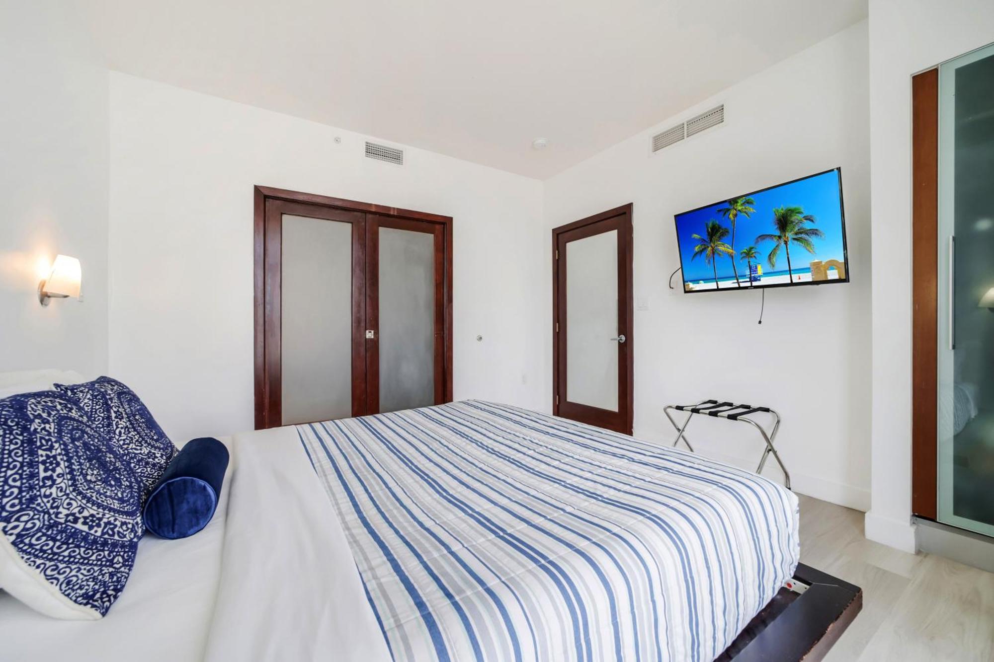 מיאמי ביץ' Strand Ocean Drive Suites מראה חיצוני תמונה
